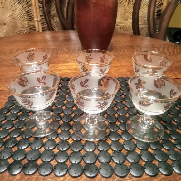 Vintage MCM Libbey Gold Leaf Cordial Glasses - Set of 6 - Picture 2 of 5